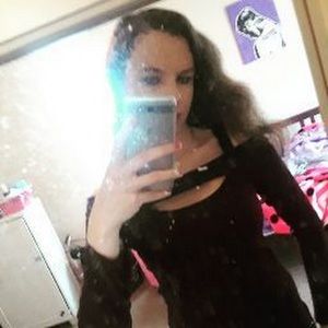 Meet your Posher, Candace